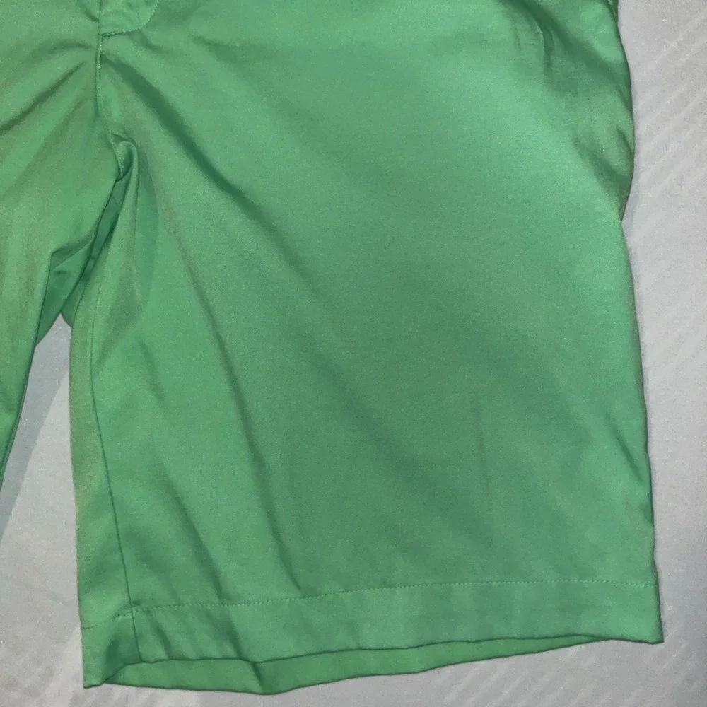 Nike Golf Mens Lime Green Shorts Size 34